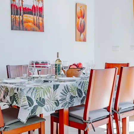 Mascarat By Interhome Lejlighed